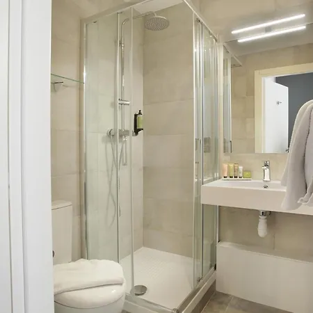 Alcove Hotel 3*