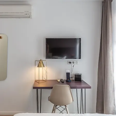 Alcove Hotel 3*