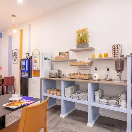 Alcove Hotel 3*