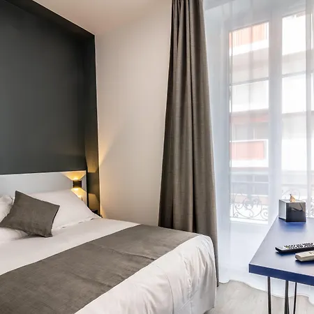 Alcove Hotel