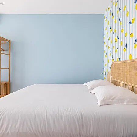 Alcove Hotell 3*