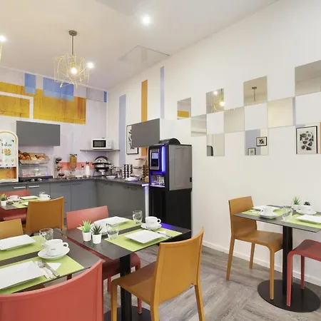 Alcove Hotell 3*